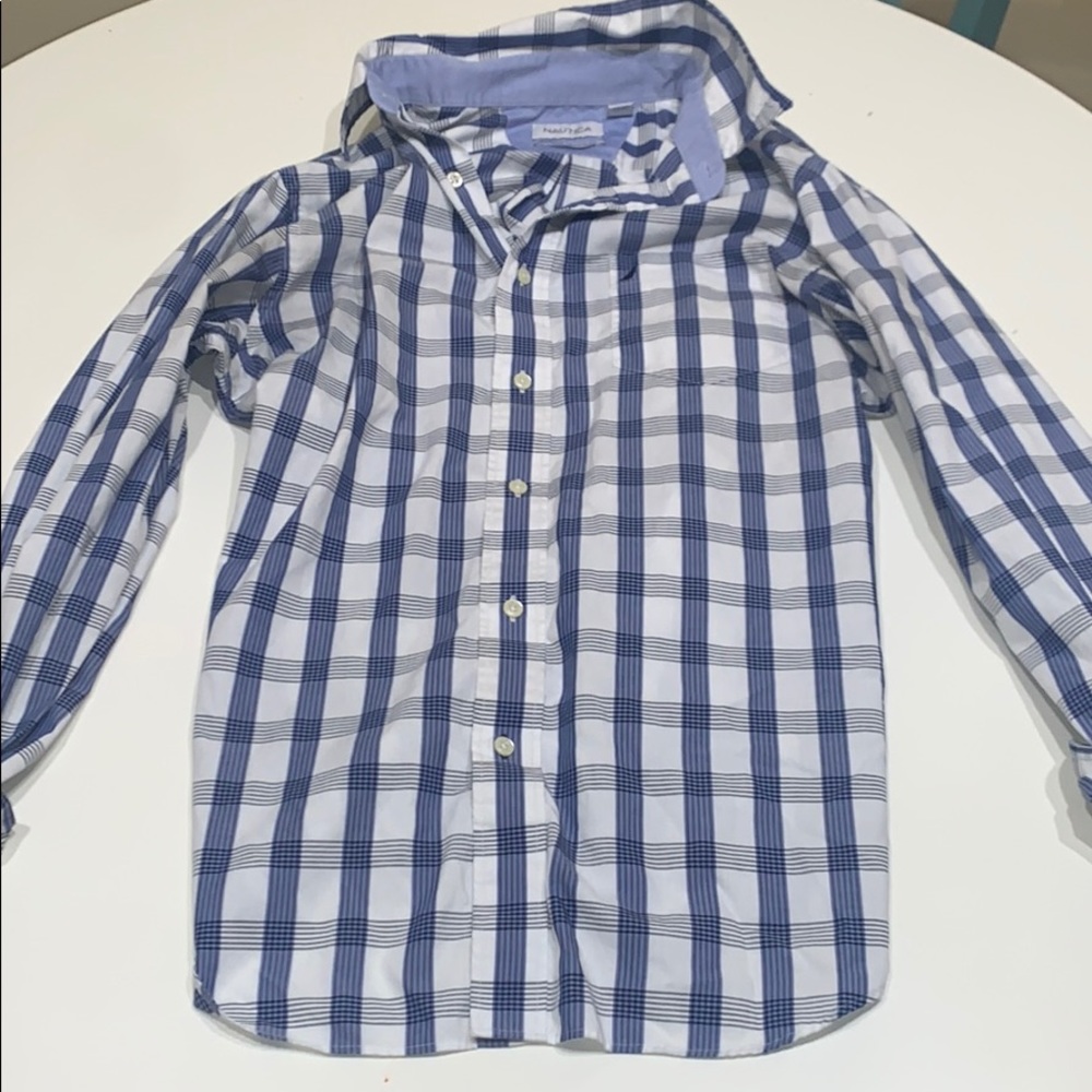 Náutica Men’s wrinkle resistant Dress Shirt